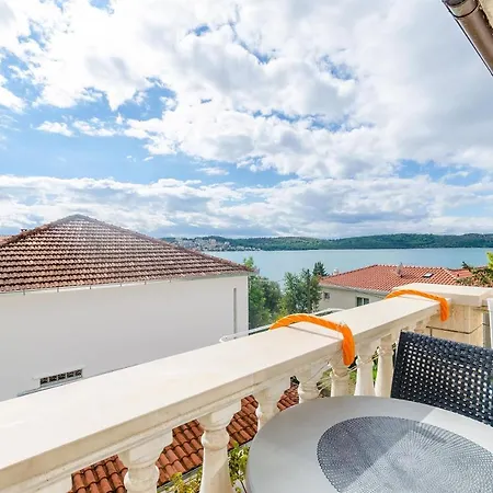 Apartament Marina