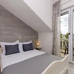 Marina Apartment *